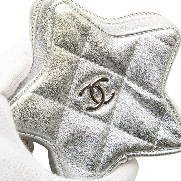 CHANEL Silver Lambskin Leather Logo Wallet - Picture 6 of 9